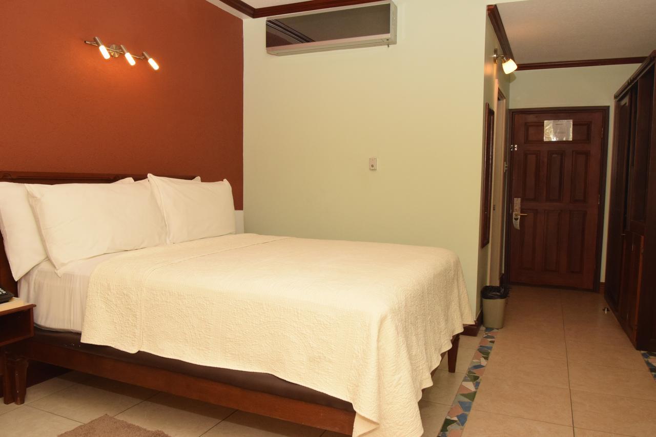 Brandsville Suites Джорджтаун Экстерьер фото