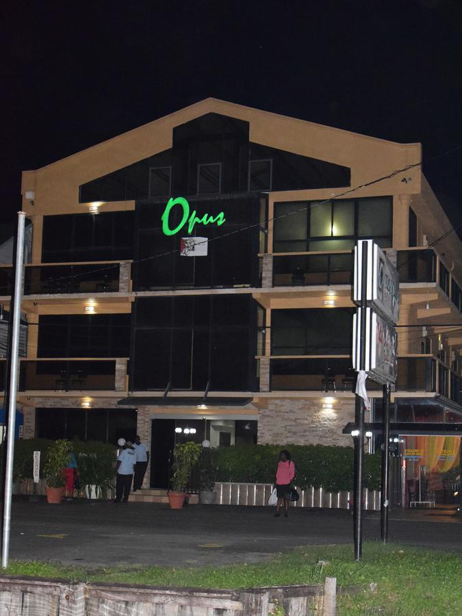 Brandsville Suites Джорджтаун Экстерьер фото