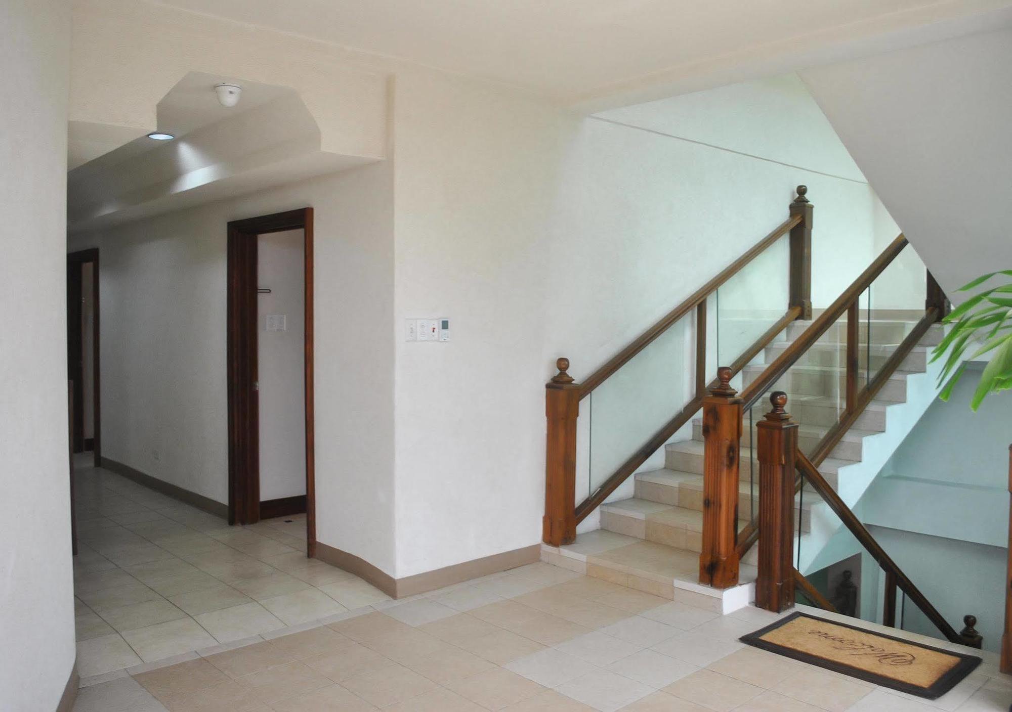 Brandsville Suites Джорджтаун Экстерьер фото